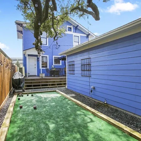 Blue Gumbo Gorgeous And Located A Few Minutes Walk To Beach